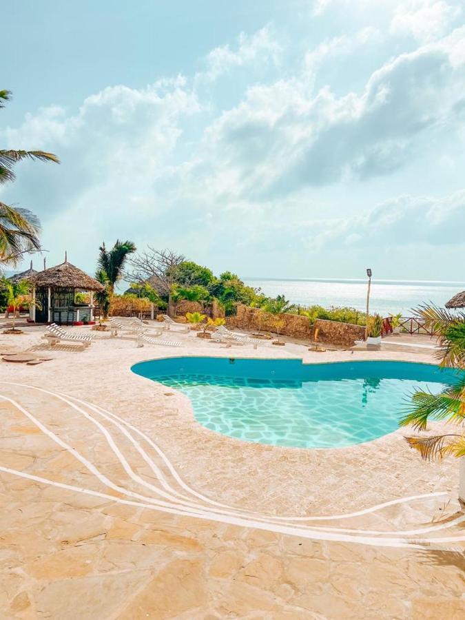 Met Beach Resort マリンディ エクステリア 写真